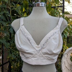 Intimates Elegant Ivory Lace Trim Bralette Size 46 C